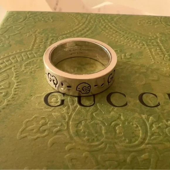 Gucci ring - Picture 1 of 3